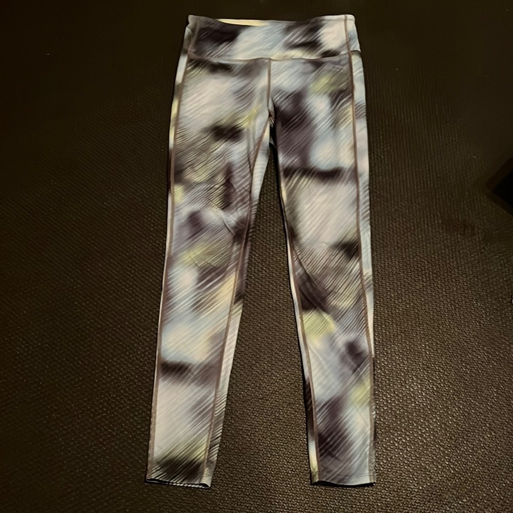 Athleta tights, size small, fun pattern